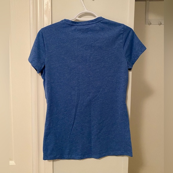 Puma t-shirt size small - Picture 2 of 3